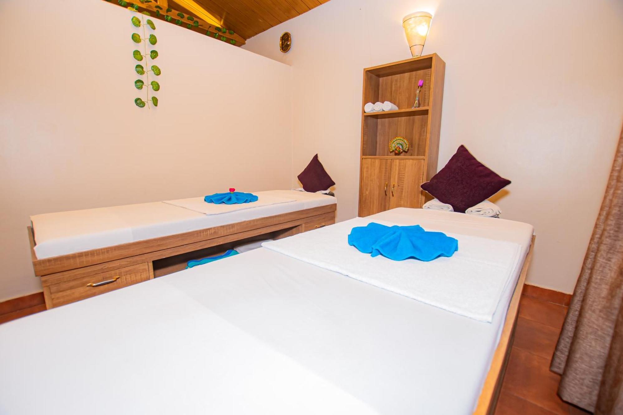 Busy Bee Resort, Pokhara Eksteriør bilde