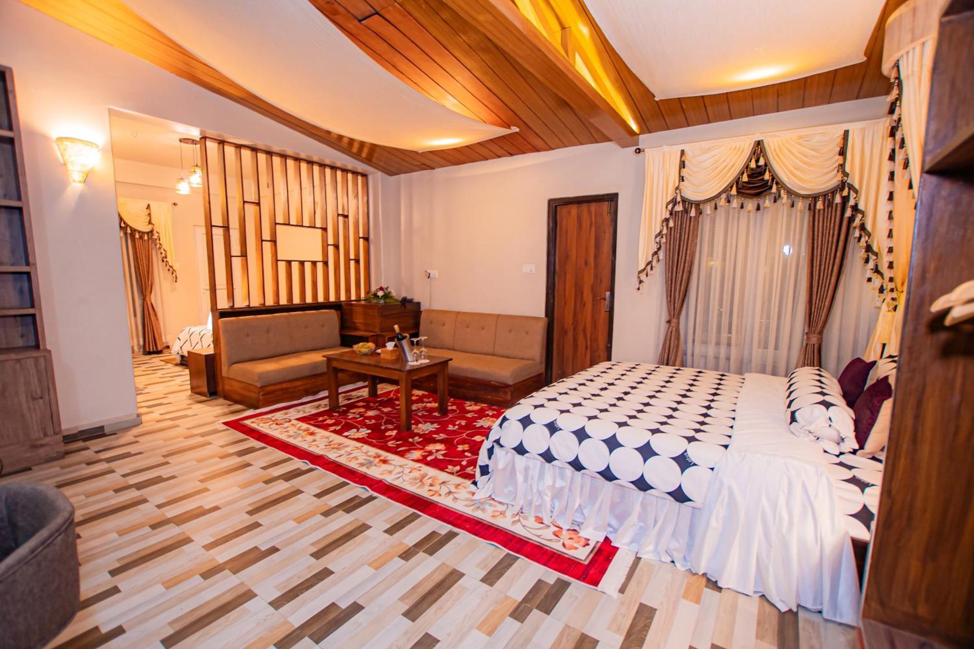 Busy Bee Resort, Pokhara Eksteriør bilde