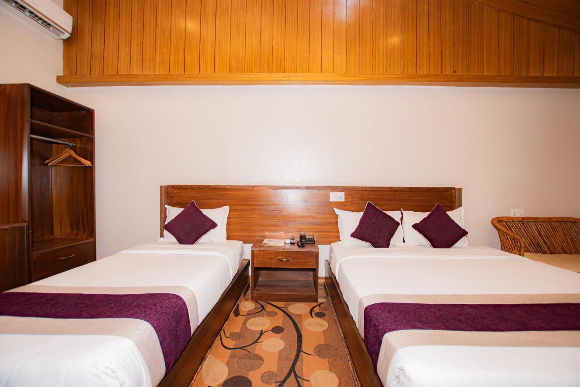 Busy Bee Resort, Pokhara Eksteriør bilde